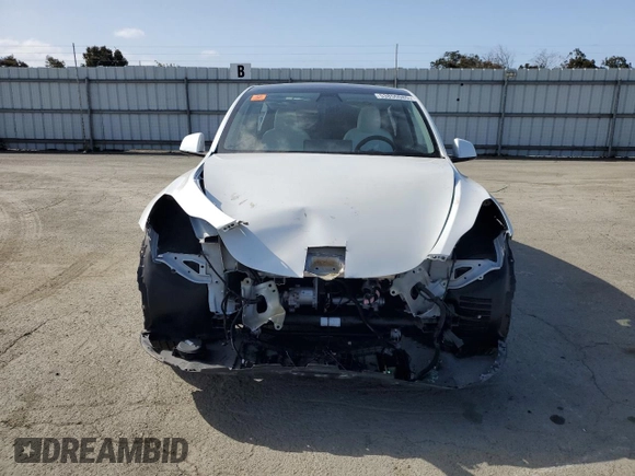 2021 Tesla Model Y Standard Range z VIN 5YJYGDED9MF110473, wystawiony jako Copart lot #53850085 z przebiegiem 46 242 mil mil oraz Szkoda całkowita • Salvage title. Historia ofert i sprzedaży dostępna na DreamBid. Obrazek 5.