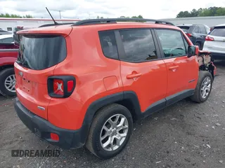 2017 Jeep Renegade Latitude z VIN ZACCJABB8HPG49324, wystawiony jako IAAI lot #42005994 z przebiegiem 96 803 mil mil oraz . Historia ofert i sprzedaży dostępna na DreamBid. Obrazek 4.