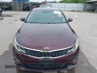 2020 Kia Optima LX z VIN 5XXGT4L37LG402118, wystawiony jako IAAI lot #42137289 z przebiegiem 47 646 mil mil oraz . Historia ofert i sprzedaży dostępna na DreamBid. Obrazek 6.