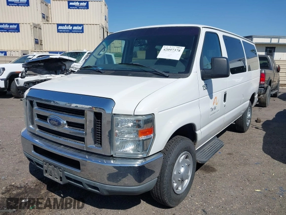 2014 Ford Econoline Passenger XL with VIN 1FBNE3BL9EDA22177, listed as a IAAI auction lot 42097378 with 232,100 mi miles. Bid and sale history available at carsss.com. Image 17.