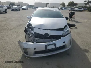 2011 Toyota Prius I with VIN JTDKN3DU1B1399099, listed as a Copart auction lot 52180355 with 331,722 mi miles and Salvage Title. Bid and sale history available at DreamBid. Image 5.