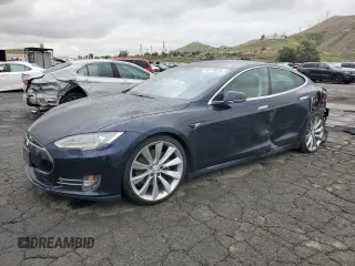 2013 Tesla Model S with VIN 5YJSA1CG1DFP04767, listed as a Copart auction lot 53278675 with 145,852 mi miles and Clean Title. Bid and sale history available at carsss.com. Image 1.