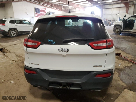 2015 Jeep Cherokee Latitude with VIN 1C4PJMCS9FW502818, listed as a Copart auction lot 48133445 with 146,126 mi miles and Clean Title. Bid and sale history available at carsss.com. Image 6.