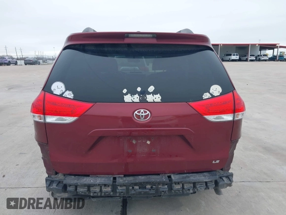 2014 Toyota Sienna LE AAS with VIN 5TDKK3DC6ES487962, listed as a IAAI auction lot 41568458 with 164,043 mi miles. Bid and sale history available at carsss.com. Image 16.