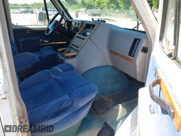 1993 Chevrolet Chevy Van с VIN 1GBEG25K5PF330218, выставлен на аукционе IAAI как лот 42321737 с пробегом 203 157 миль миль и . История ставок и продаж доступна на DreamBid. Изображение 5.