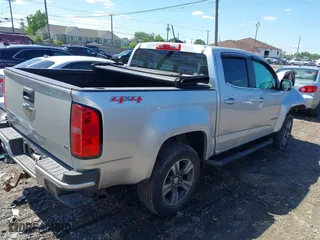 2015 Chevrolet Colorado 4WD LT with VIN 1GCGTBE36F1125107, listed as a IAAI auction lot 39514133 with 105,116 mi miles. Bid and sale history available at carsss.com. Image 4.