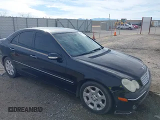 2006 Mercedes-Benz C 230 Sport с VIN WDBRF56HX6F733743, выставлен на аукционе IAAI как лот 41501939 с пробегом 259 187 миль миль и . История ставок и продаж доступна на DreamBid. Изображение 1.