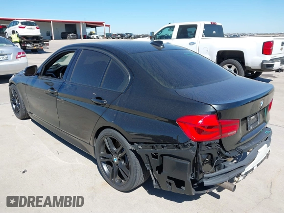 2015 BMW 3 Series 335i z VIN WBA3A9G5XFNT09113, wystawiony jako IAAI lot #41848822 z przebiegiem 175 604 mil mil oraz . Historia ofert i sprzedaży dostępna na DreamBid. Obrazek 3.
