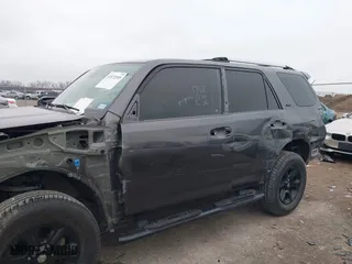 2020 Toyota 4Runner SR5 with VIN JTEBU5JR2L5779671, listed as a IAAI auction lot 41572359 with 87,458 mi miles. Bid and sale history available at carsss.com. Image 14.