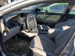 2017 Hyundai Sonata Hybrid Limited with VIN KMHE34L12HA050795, listed as a Copart auction lot 38795093 with 0 mi miles. Bid and sale history available at carsss.com. Image 7.