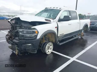 2020 Ram 2500 Power Wagon с VIN 3C6TR5EJ9LG303402, выставлен на аукционе IAAI как лот 42076510 с пробегом 48 704 миль миль и . История ставок и продаж доступна на DreamBid. Изображение 16.