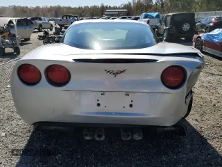2009 Chevrolet Corvette 3LT z VIN 1G1YY26W695102866, wystawiony jako Copart lot #77631814 z przebiegiem 159 922 mil mil oraz Szkoda całkowita • Salvage title. Historia ofert i sprzedaży dostępna na DreamBid. Obrazek 6.