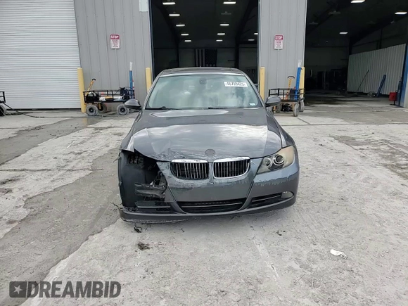 2006 BMW 3 Series 330i with VIN WBAVB33566PS06929, listed as a Copart auction lot 46789425 with 232,843 mi miles and Salvage title. Bid and sale history available at DreamBid. Image 10.