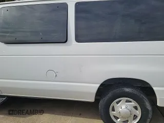 2013 Ford Econoline Passenger XL z VIN 1FBSS3BL5DDA49371, wystawiony jako IAAI lot #42520998 z przebiegiem 62 763 mil mil oraz . Historia ofert i sprzedaży dostępna na DreamBid. Obrazek 26.