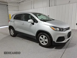 2020 Chevrolet Trax LS with VIN 3GNCJKSBXLL299838, listed as a Copart auction lot 86515304 with 111,091 mi miles and Clean Title. Bid and sale history available at carsss.com. Image 4.