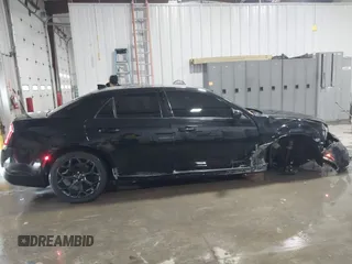 2019 Chrysler 300 with VIN 2C3CCABG6KH617913, listed as a IAAI auction lot 41558437 with 113,073 mi miles. Bid and sale history available at carsss.com. Image 14.