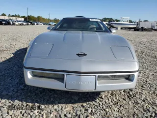 1986 Chevrolet Corvette z VIN 1G1YY0783G5107511, wystawiony jako Copart lot #49959345 z przebiegiem 40 375 mil mil oraz Szkoda całkowita • Salvage title. Historia ofert i sprzedaży dostępna na DreamBid. Obrazek 5.
