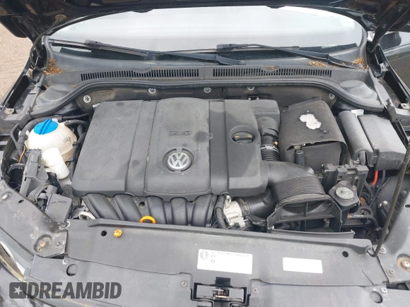 2013 Volkswagen Jetta SE with VIN 3VWDP7AJ6DM353839, listed as a IAAI auction lot 42237690 with 77,399 mi miles and . Bid and sale history available at DreamBid. Image 10.