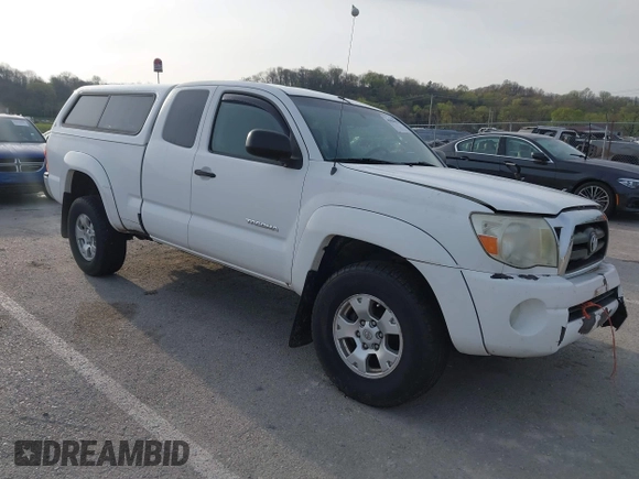 2008 Toyota Tacoma with VIN 5TEUU42N08Z580044, listed as a IAAI auction lot 41904353 with Not Provided miles and . Bid and sale history available at carsss.com. Image 1.