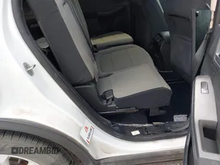 2020 Ford Escape SE z VIN 1FMCU0G68LUB44710, wystawiony jako IAAI lot #42545274 z przebiegiem Nie podano mil oraz . Historia ofert i sprzedaży dostępna na DreamBid. Obrazek 8.