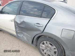 2009 Nissan Altima 2.5 z VIN 1N4AL21E79N424119, wystawiony jako IAAI lot #42278226 z przebiegiem 210 342 mil mil oraz . Historia ofert i sprzedaży dostępna na DreamBid. Obrazek 6.