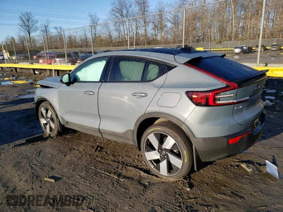 2023 Volvo C40 Plus z VIN YV4ED3GL7P2037232, wystawiony jako Copart lot #37546553 z przebiegiem 1 872 mil mil oraz . Historia ofert i sprzedaży dostępna na DreamBid. Obrazek 2.