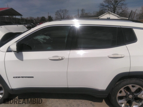 2017 Jeep Compass Limited z VIN 3C4NJDCBXHT641050, wystawiony jako IAAI lot #41838264 z przebiegiem 125 448 mil mil oraz . Historia ofert i sprzedaży dostępna na DreamBid. Obrazek 13.
