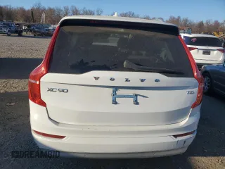 2022 Volvo XC90 Momentum with VIN YV4102CK3N1808886, listed as a Copart auction lot 80265444 with Not Provided miles and Salvage Title. Bid and sale history available at DreamBid. Image 6.