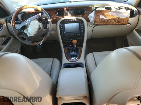2008 Jaguar XJ Vanden Plas with VIN SAJWA82B68SH22954, listed as a Copart auction lot 43854125 with 0 mi miles and Salvage Title. Bid and sale history available at carsss.com. Image 8.