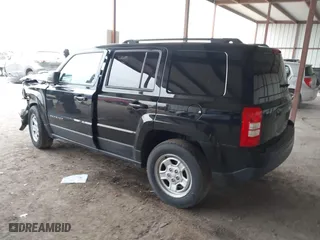 2016 Jeep Patriot Sport with VIN 1C4NJPBB2GD763490, listed as a IAAI auction lot 41613265 with 104,806 mi miles. Bid and sale history available at carsss.com. Image 3.