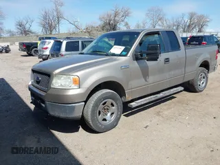 2005 Ford F-150 XLT with VIN 1FTPX14525NA78019, listed as a IAAI auction lot 41932381 with 170,153 mi miles. Bid and sale history available at carsss.com. Image 17.