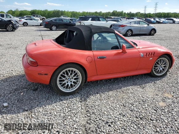 2000 BMW Z3 z VIN WBACH3346YLF71668, wystawiony jako Copart lot #54133775 z przebiegiem 147 065 mil mil oraz Czysty tytuł • Clean title. Historia ofert i sprzedaży dostępna na DreamBid. Obrazek 3.