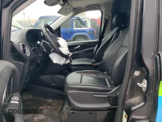 2016 Mercedes-Benz Metris Cargo z VIN WD3PG2EAXG3171266, wystawiony jako Copart lot #43595185 z przebiegiem 101 889 mil mil oraz Szkoda całkowita • Salvage title. Historia ofert i sprzedaży dostępna na DreamBid. Obrazek 7.