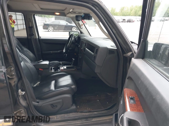 2008 Jeep Commander Limited z VIN 1J8HG58238C110805, wystawiony jako IAAI lot #42306188 z przebiegiem 244 716 mil mil oraz . Historia ofert i sprzedaży dostępna na DreamBid. Obrazek 5.