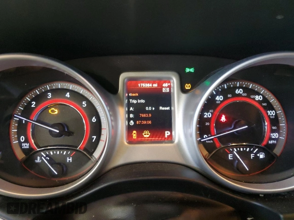 2017 Dodge Journey SE with VIN 3C4PDCAB3HT507672, listed as a Copart auction lot 52388255 with 175,384 mi miles and Salvage Title. Bid and sale history available at DreamBid. Image 9.