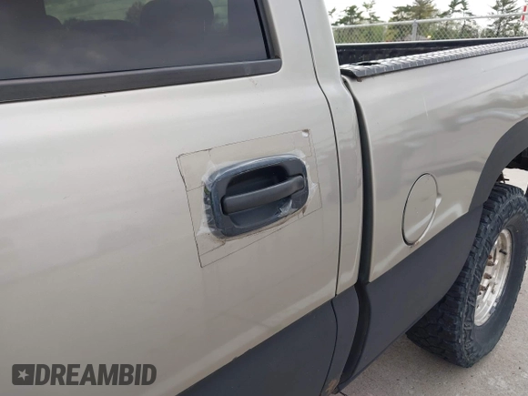 2003 Chevrolet Silverado 1500HD LS with VIN 1GCGK13UX3F107684, listed as a IAAI auction lot 42202674 with Not Provided miles and . Bid and sale history available at DreamBid. Image 14.