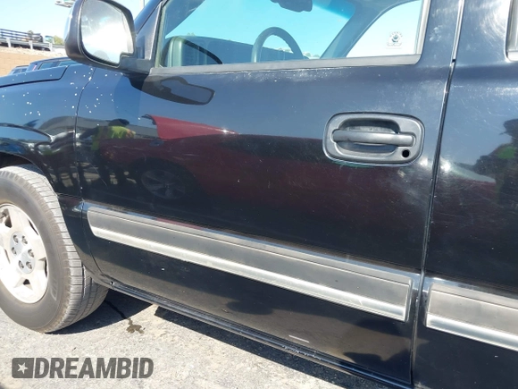 2005 Chevrolet Silverado 1500 LS with VIN 2GCEC13T551220139, listed as a IAAI auction lot 42181638 with 260,855 mi miles and . Bid and sale history available at DreamBid. Image 6.