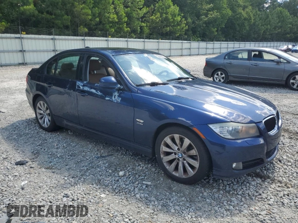 2011 BMW 3 Series 328i xDrive z VIN WBAPK5C57BA654405, wystawiony jako Copart lot #63236275 z przebiegiem 200 654 mil mil oraz Szkoda całkowita • Salvage title. Historia ofert i sprzedaży dostępna na DreamBid. Obrazek 4.