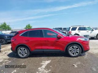 2020 Ford Escape SEL с VIN 1FMCU0H68LUB47072, выставлен на аукционе IAAI как лот 42453677 с пробегом 60 283 миль миль и . История ставок и продаж доступна на DreamBid. Изображение 13.