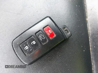 2016 Toyota Highlander XLE z VIN 5TDJKRFHXGS258923, wystawiony jako IAAI lot #42372340 z przebiegiem 181 438 mil mil oraz . Historia ofert i sprzedaży dostępna na DreamBid. Obrazek 11.