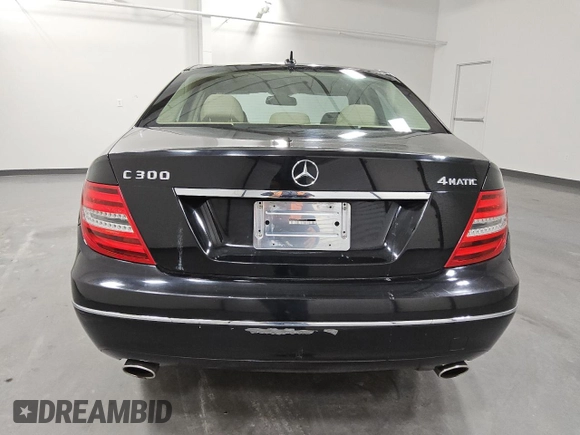 2013 Mercedes-Benz C 300 Sport with VIN WDDGF8ABXDA822502, listed as a Copart auction lot 51980405 with 118,921 mi miles and Clean Title. Bid and sale history available at DreamBid. Image 6.