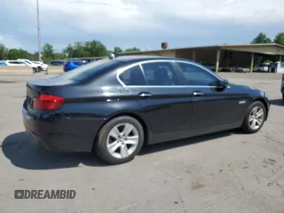 2013 BMW 5 Series 528i xDrive z VIN WBAXH5C54DDW15724, wystawiony jako Copart lot #64254645 z przebiegiem 91 958 mil mil oraz Czysty tytuł • Clean title. Historia ofert i sprzedaży dostępna na DreamBid. Obrazek 3.