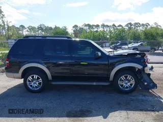 2010 Ford Explorer Eddie Bauer z VIN 1FMEU7EE5AUA19379, wystawiony jako IAAI lot #42638899 z przebiegiem 183 967 mil mil oraz . Historia ofert i sprzedaży dostępna na DreamBid. Obrazek 13.