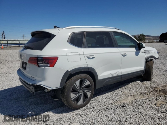 2024 Volkswagen Taos SE z VIN 3VVVX7B22RM047874, wystawiony jako Copart lot #50421665 z przebiegiem 4 744 mil mil oraz Szkoda całkowita • Salvage title. Historia ofert i sprzedaży dostępna na DreamBid. Obrazek 3.
