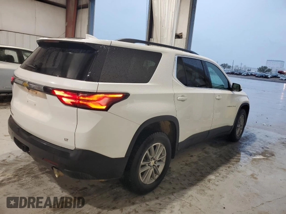 2022 Chevrolet Traverse LT z VIN 1GNEVHKW6NJ105898, wystawiony jako Copart lot #50015715 z przebiegiem 93 269 mil mil oraz Szkoda całkowita • Salvage title. Historia ofert i sprzedaży dostępna na DreamBid. Obrazek 3.