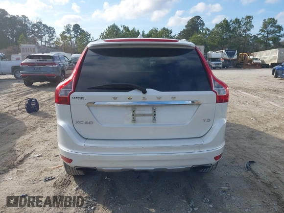 2015 Volvo XC60 T5 Drive-E Premier z VIN YV440MDB5F2610281, wystawiony jako IAAI lot #41479979 z przebiegiem 124 841 mil mil oraz . Historia ofert i sprzedaży dostępna na DreamBid. Obrazek 16.