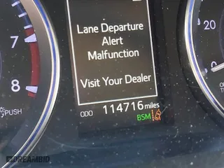 2018 Toyota Highlander SE with VIN 5TDJZRFH4JS829454, listed as a IAAI auction lot 41666882 with 114,716 mi miles. Bid and sale history available at carsss.com. Image 16.