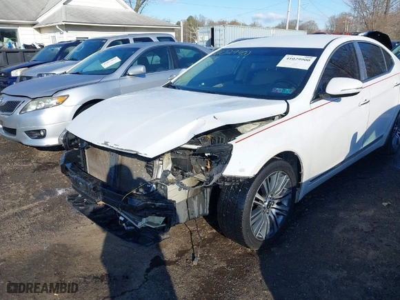 2016 Kia Cadenza Premium with VIN KNALN4D76G5216524, listed as a IAAI auction lot 41029900 with NaN miles. Bid and sale history available at carsss.com. Image 6.