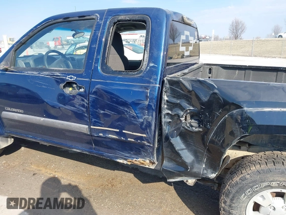 2004 Chevrolet Colorado LS Z71 with VIN 1GCDT196048188709, listed as a IAAI auction lot 41685930 with 153,673 mi miles. Bid and sale history available at carsss.com. Image 6.