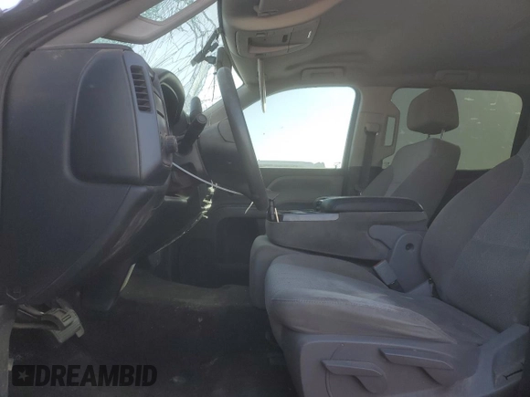 2018 Chevrolet Silverado 1500 Custom with VIN 3GCPCPEC0JG262793, listed as a Copart auction lot 47497155 with 156,871 mi miles and Clean Title. Bid and sale history available at DreamBid. Image 7.